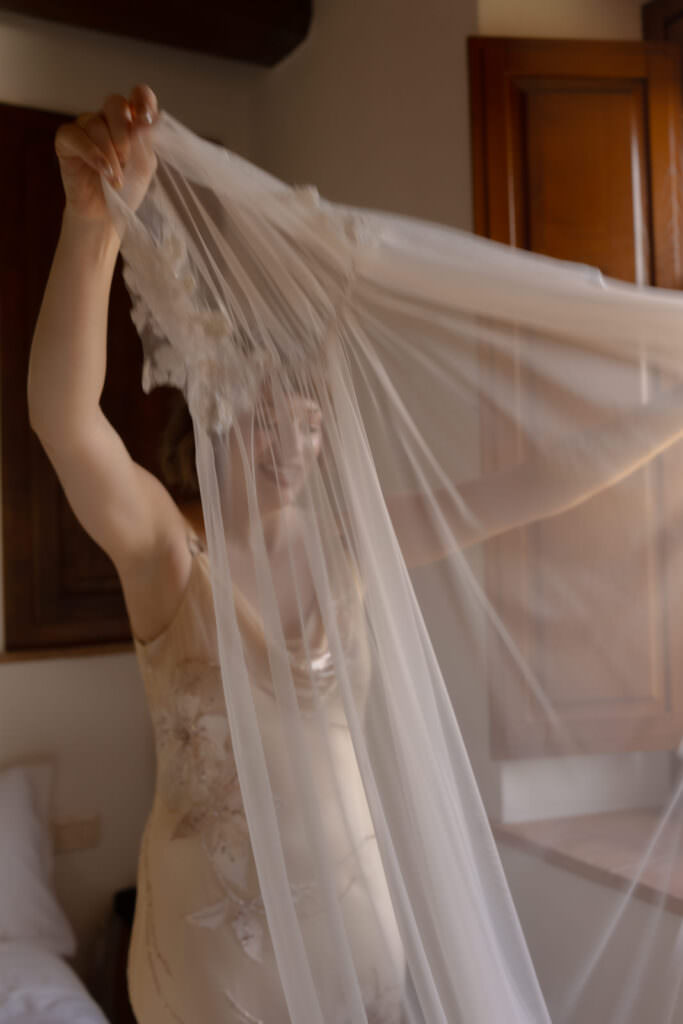 08.intimate chic wedding tuscany warm tones Federica Cavicchi
