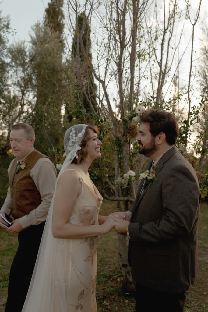 17.intimate chic wedding tuscany warm tones Federica Cavicchi