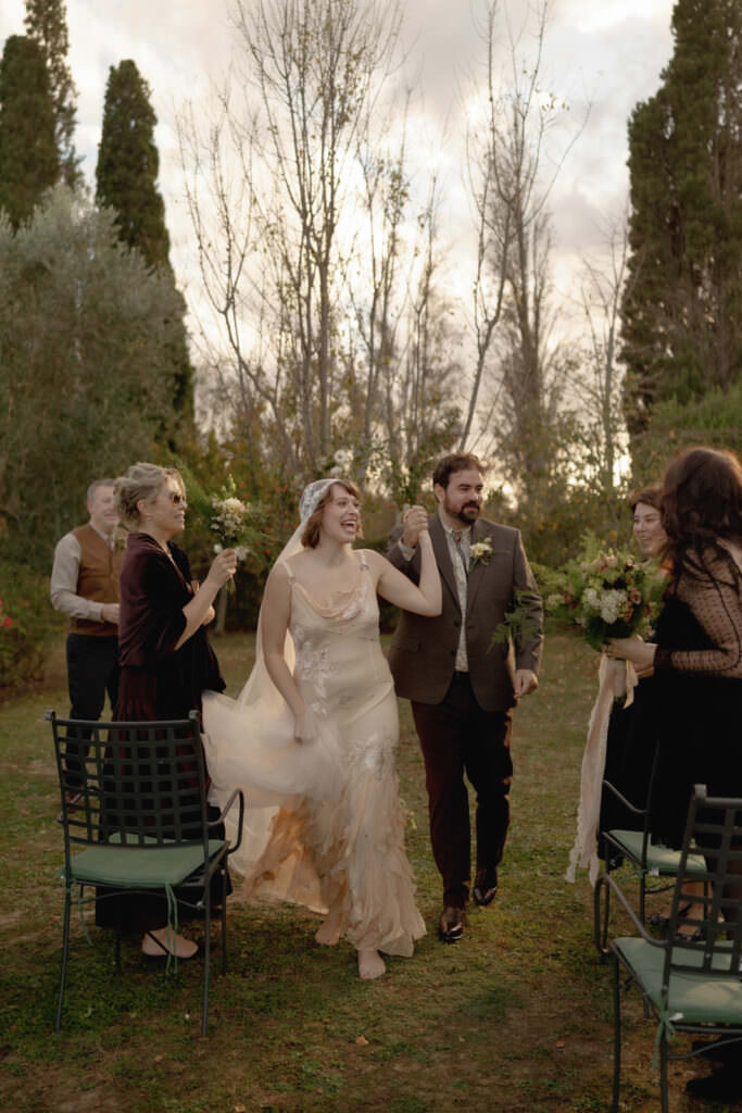36.intimate chic wedding tuscany warm tones Federica Cavicchi