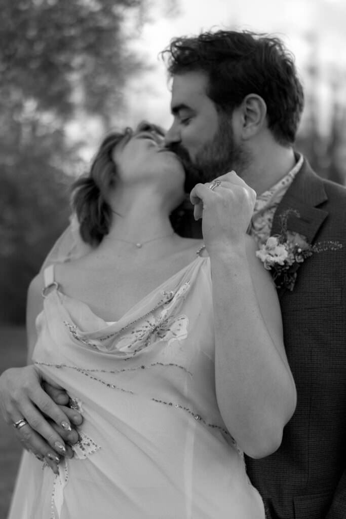45.intimate chic wedding tuscany warm tones Federica Cavicchi