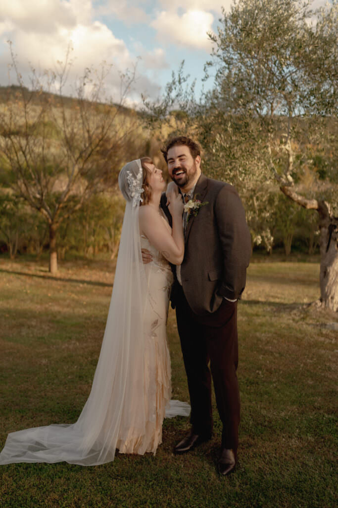 50.intimate chic wedding tuscany warm tones Federica Cavicchi