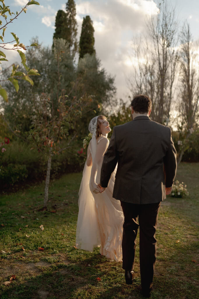 54.intimate chic wedding tuscany warm tones Federica Cavicchi
