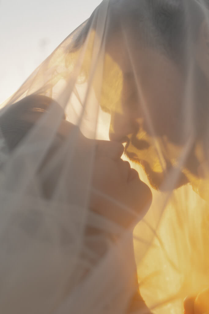 63.intimate chic wedding tuscany warm tones Federica Cavicchi