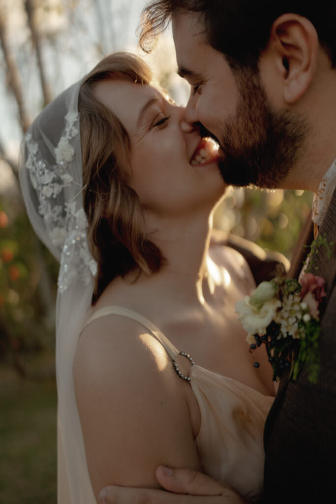 67.intimate chic wedding tuscany warm tones Federica Cavicchi