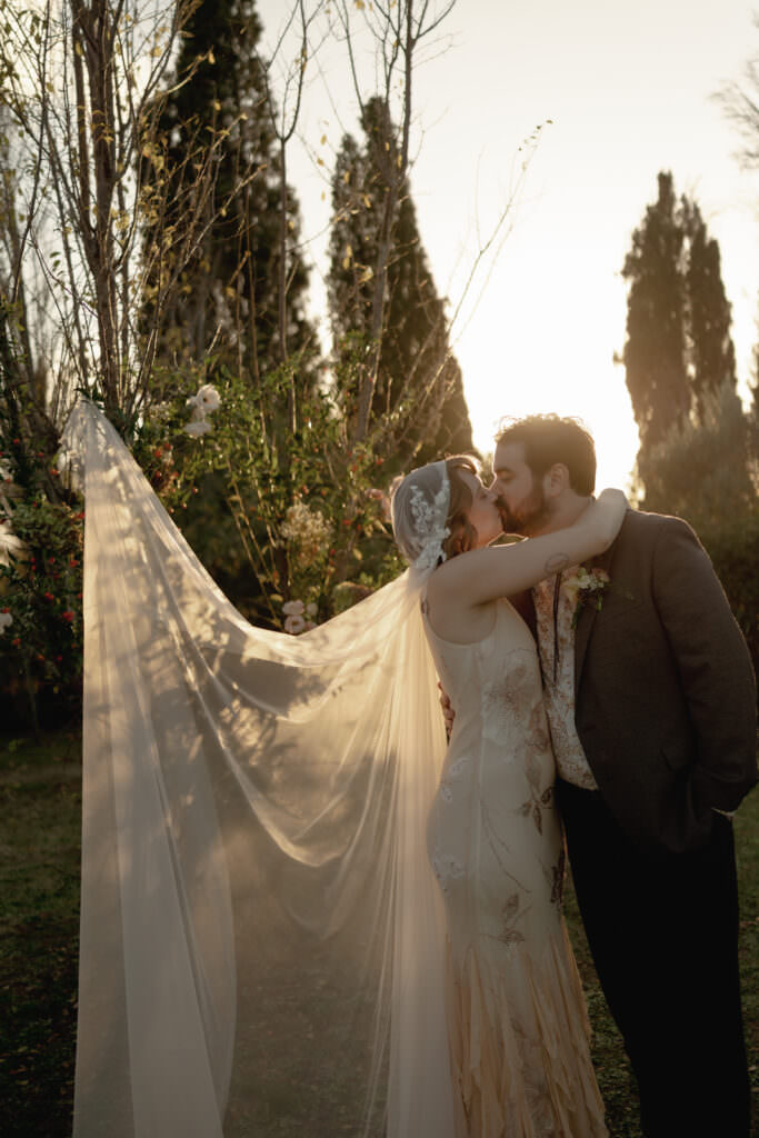 71.intimate chic wedding tuscany warm tones Federica Cavicchi