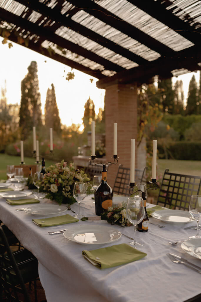 73.intimate chic wedding tuscany warm tones Federica Cavicchi
